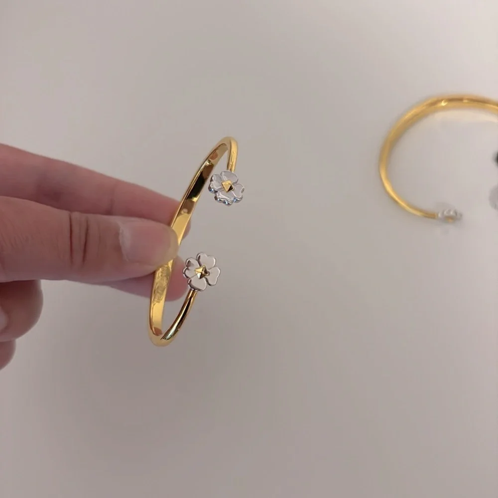 Lot of 2x NEW [kate spade] Spades & Studs Gold Metal Cuff Flower Bracelets - Picture 10 of 14